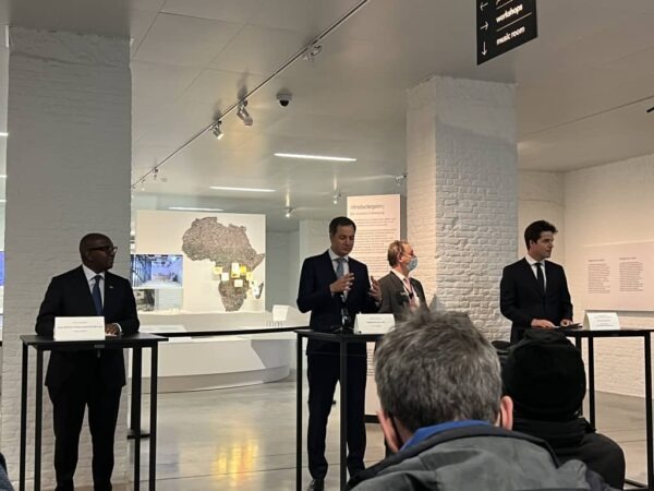 Bruxelles : Sama Lukonde déclenche le processus de restitution des objets d’art congolais se trouvant en Belgique