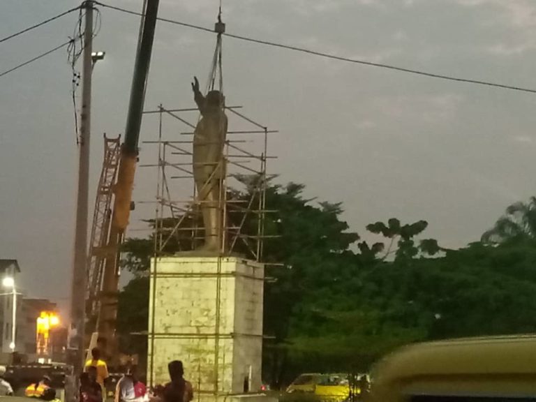 Kinshasa: début de travaux pour la délocalisation de la statue de Lumumba au nouveau mémorial en construction